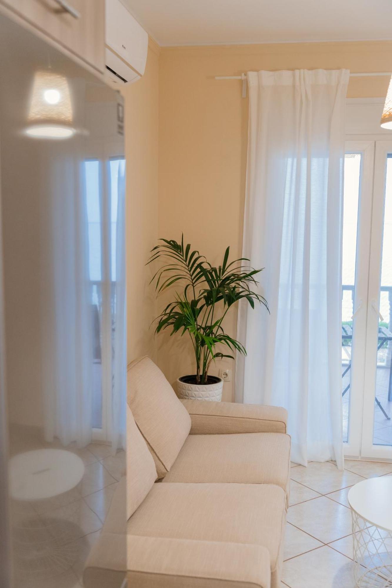 Marine Apartments Venetiko Paralia Agias Foteinis Dış mekan fotoğraf
