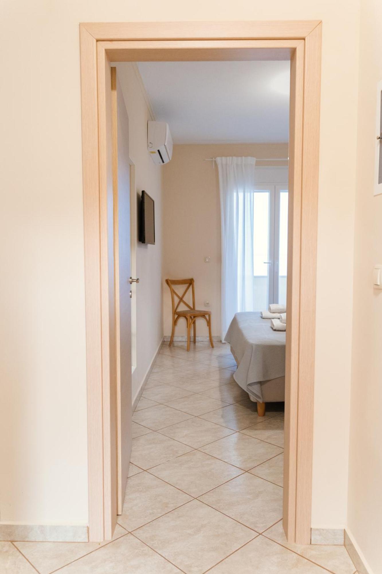 Marine Apartments Venetiko Paralia Agias Foteinis Dış mekan fotoğraf